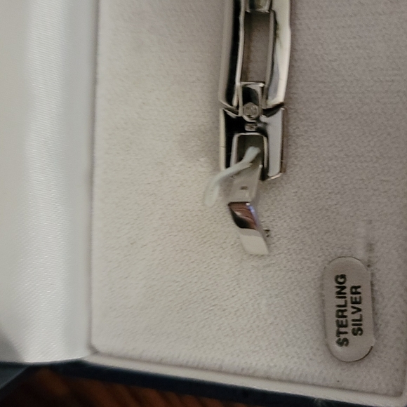 Brand New DOLAN BULLOCK BRACELET - Picture 4 of 4